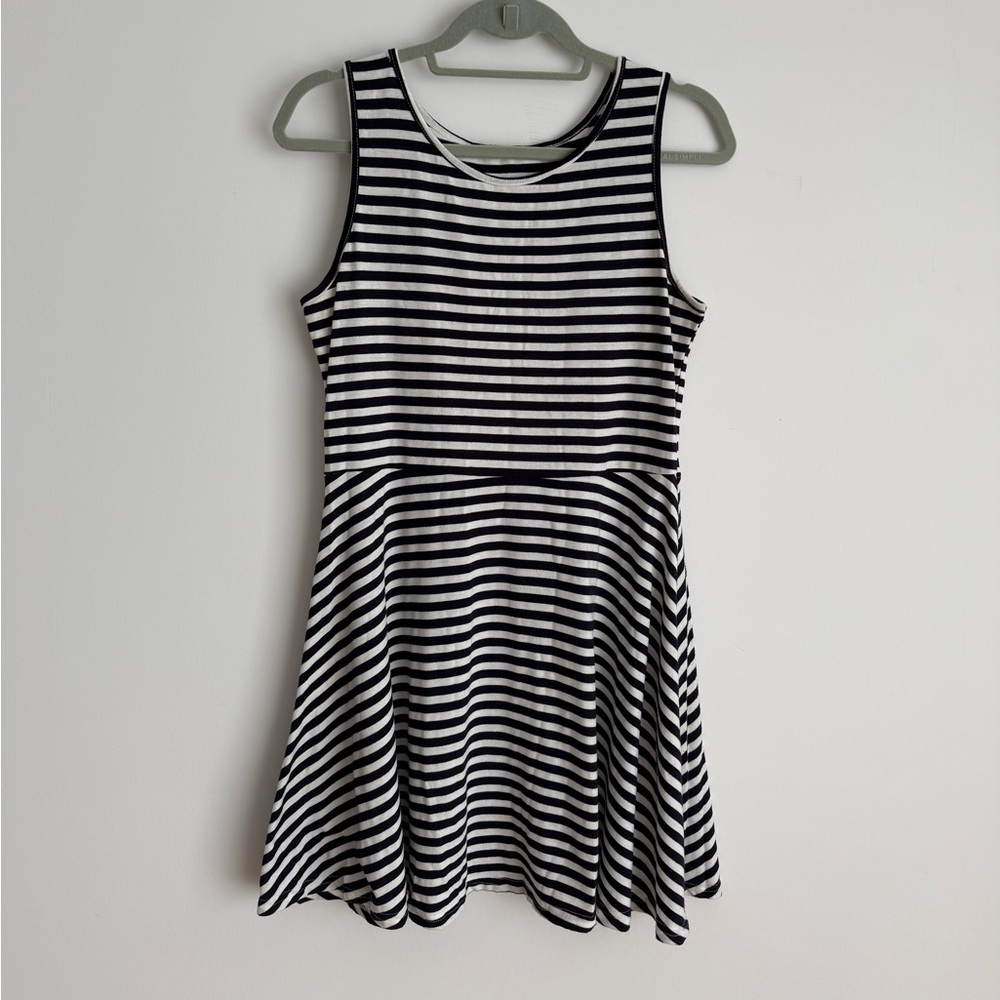 Blue and white dress / cut out on back - Picture 1 of 4